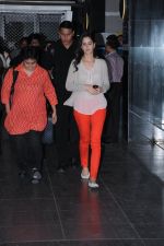Katrina Kaif snapped at the Airport, Mumbai on 17th Nov 2012 (2).JPG